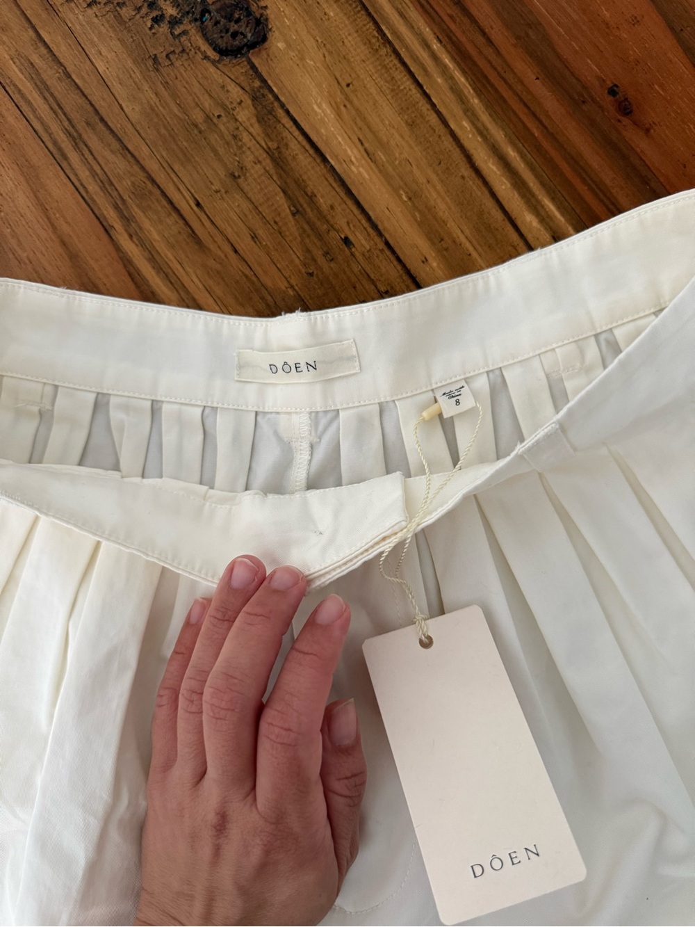 Doen Paige Pleated Cotton Shorts - Picture 6 of 6